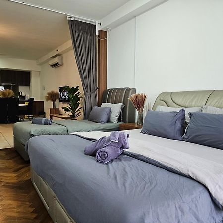 Deluxe Seaview Suite Twin Bed By The Only Bnb Tanjung Tokong Bagian luar foto