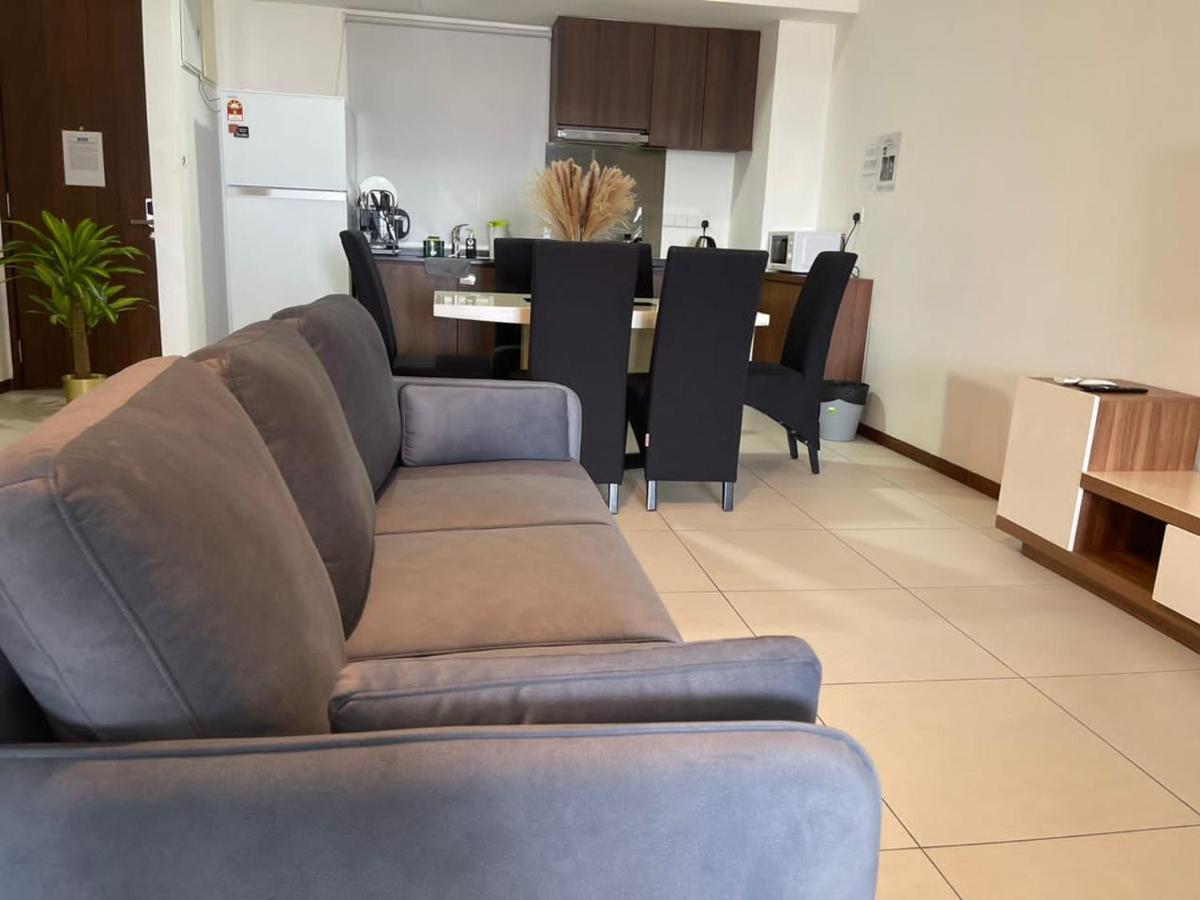 Deluxe Seaview Suite Twin Bed By The Only Bnb Tanjung Tokong Bagian luar foto